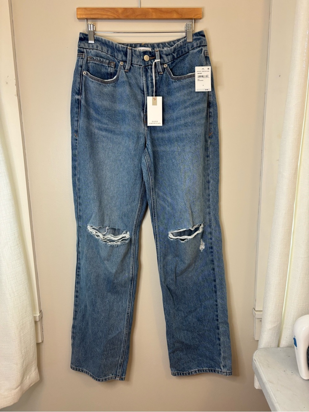 Classic Blue 90’s Relaxed Distressed High-Rise Women’s Jeans